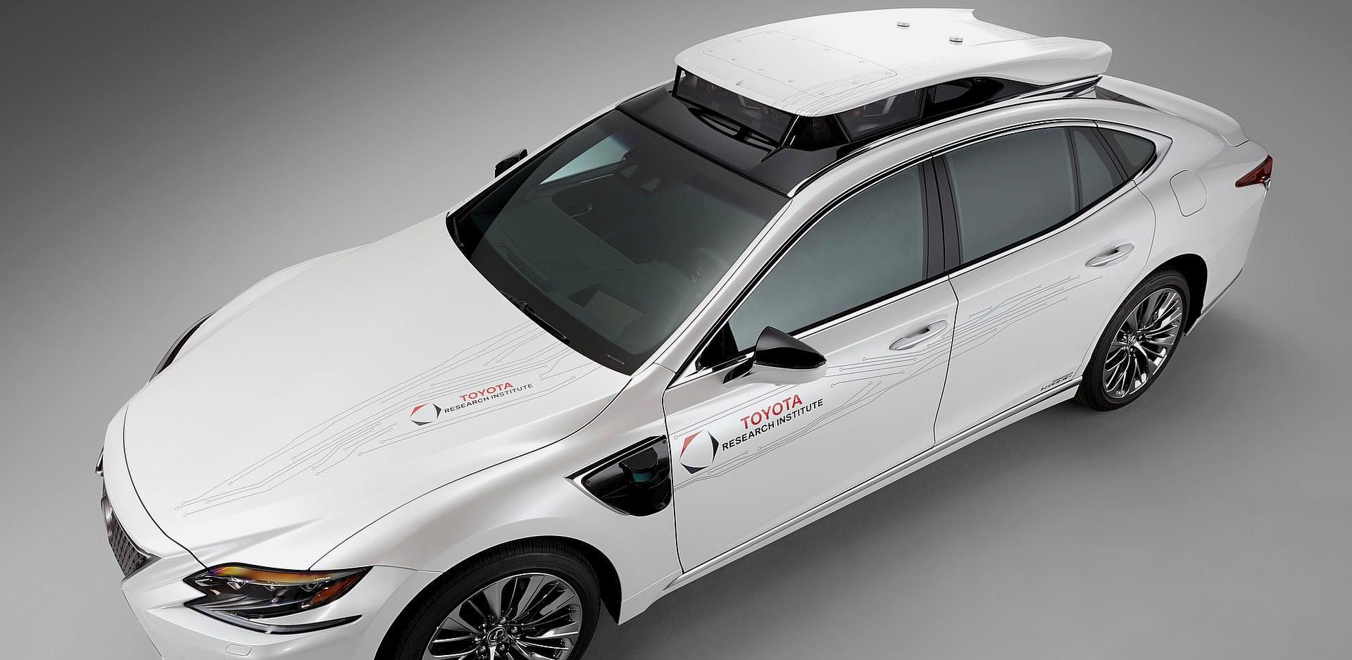 自动驾驶汽车,2019款雷克萨斯ls trip4,多视角超清图片