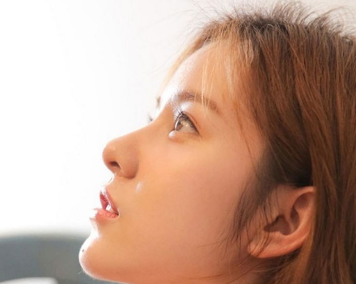 气质独特的青春少女柔柔弱弱的眼神看一眼便让人顿生保护欲