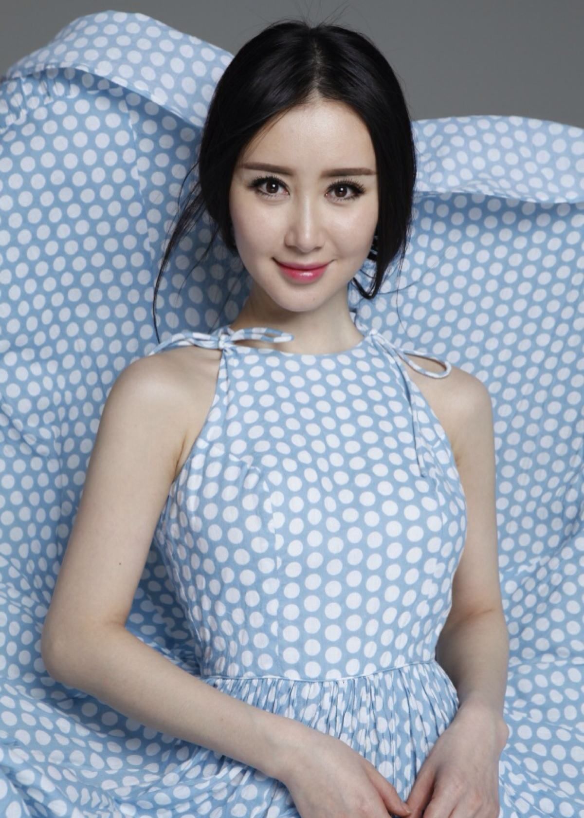 堪称努力型好演员舒畅 宝莲灯里的女主角_新浪新闻
