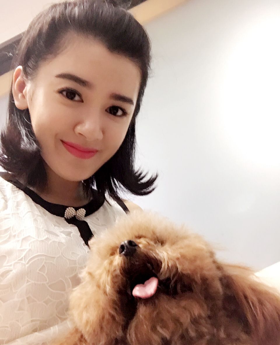 百变少女石安妮,身上自带一股灵气,小巧精美的她,从不服输!