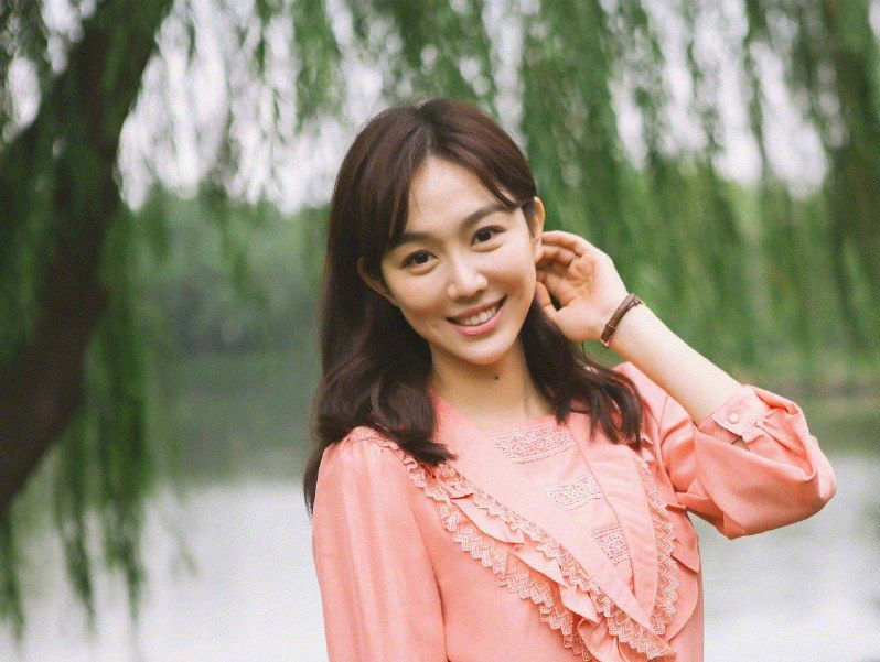 魅力十足的姜妍轻松驾驭各种风格你更喜欢哪种