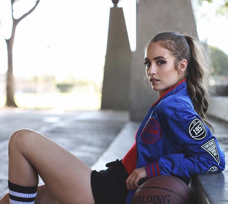 2k女神瑞秋不止爱篮球,看到最后一项,网友:罗伯森要小心了