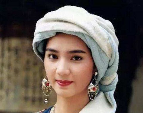 10张洪欣年轻时珍藏照片像迪丽热巴一样新疆的美你给打几分