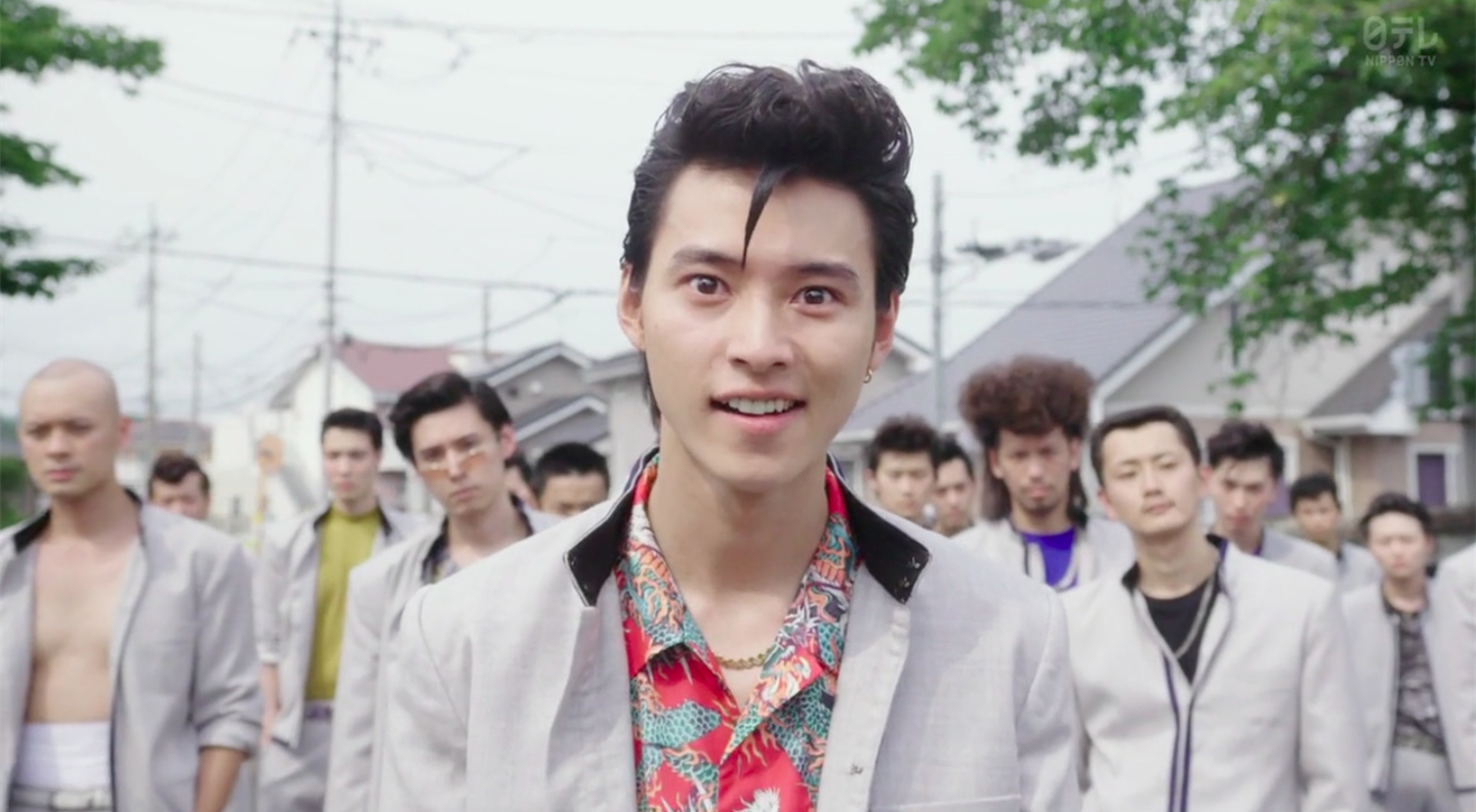 干净的没有一丝瑕疵,曹操作为一个君主肉嘟嘟的曹操是比不了大多