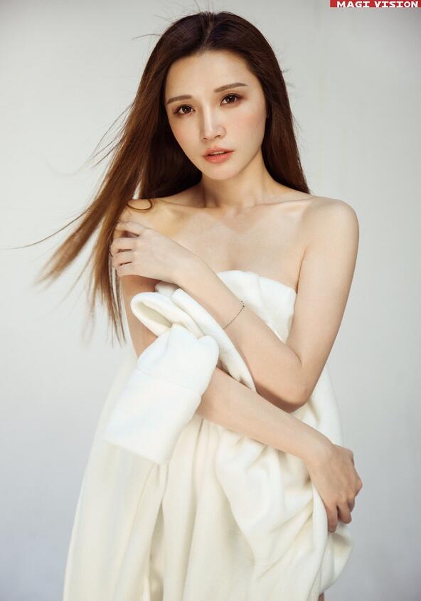 欢乐斗中曾战胜过文儿 新秀美女主播晓晓在头条大战首日夺得擂主