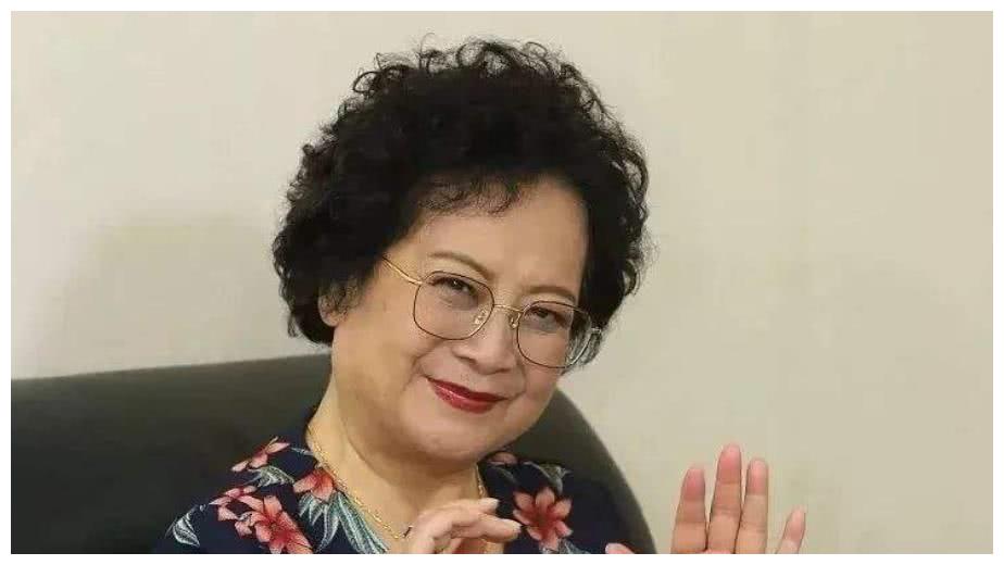 左大玢,是唯一把"观音菩萨"演活的人,成名后被路人下跪膜拜