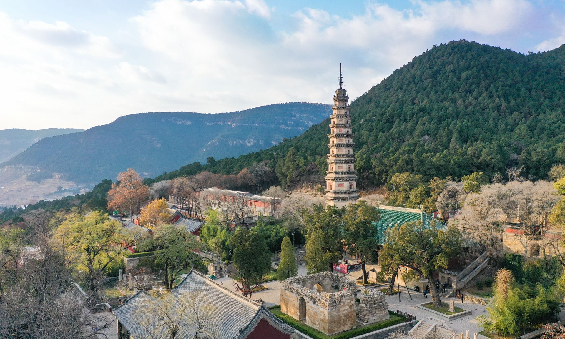 古刹沧桑,历经1600年依旧香火旺盛_高清图集_新浪网