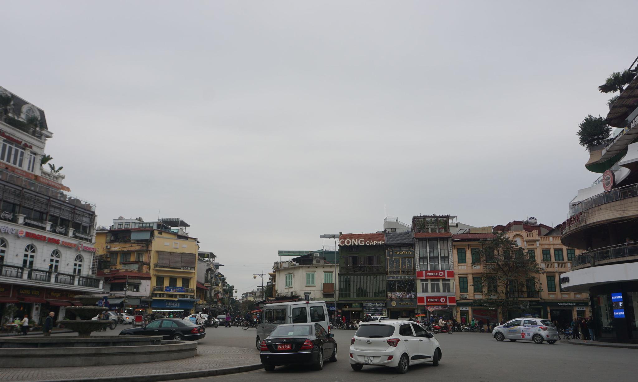 【携程攻略】河内三十六行街景点,沿着狭长的越南版图到了越共的首都，一座充满政治色彩的城市，感觉他…