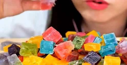 还有的大胃王吃完面会放米饭,太会吃啦!