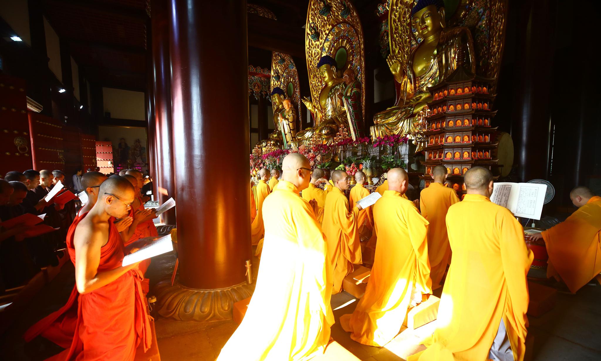 实拍三亚南山寺新春祈福法会,从大年初一到正月十五诵念大悲宝忏|三亚南山寺|金堂|祈福法会_新浪新闻