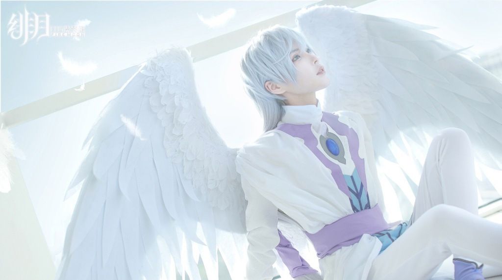 本以为夙胤言生cos的雪兔够惊艳了,没想到最后一张更让人心动!