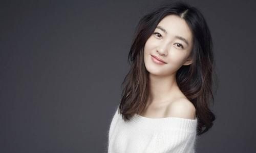 从此开始在娱乐圈崭露头角,王丽坤是我一直都很喜欢的演员,初见丽坤