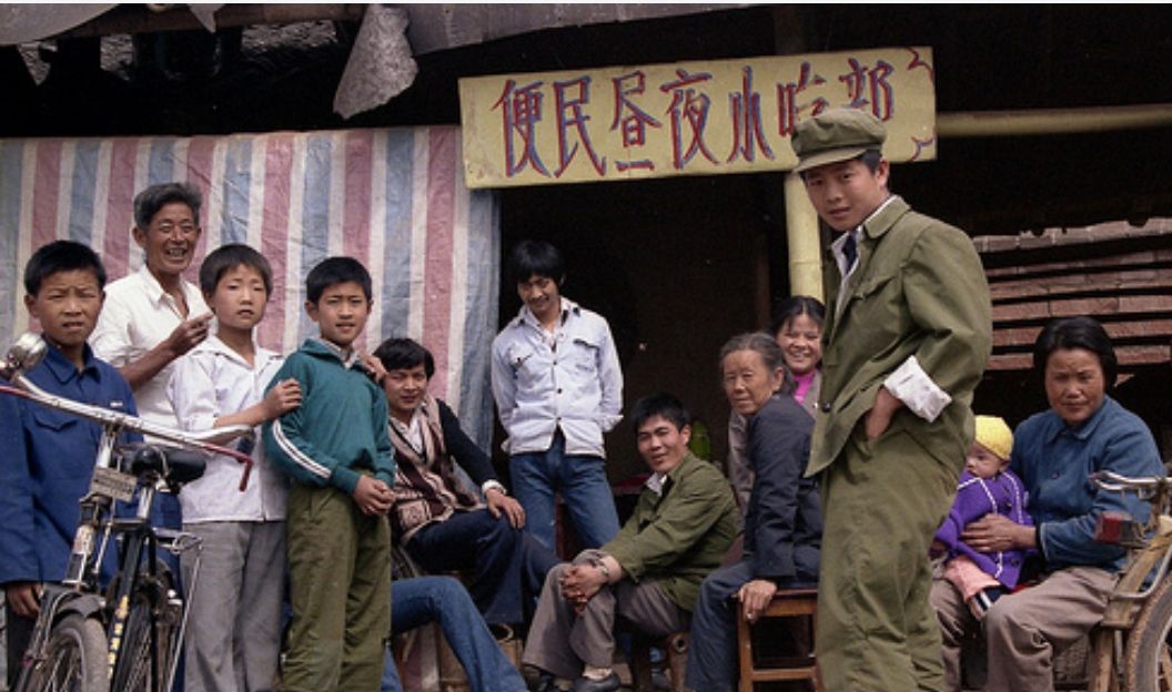 80年代的景德镇:生活匮乏,人们脸上不缺少笑容