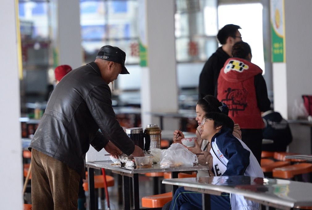 亚洲最大高考工厂:毛坦厂中学的星期日,复读生们这样度过