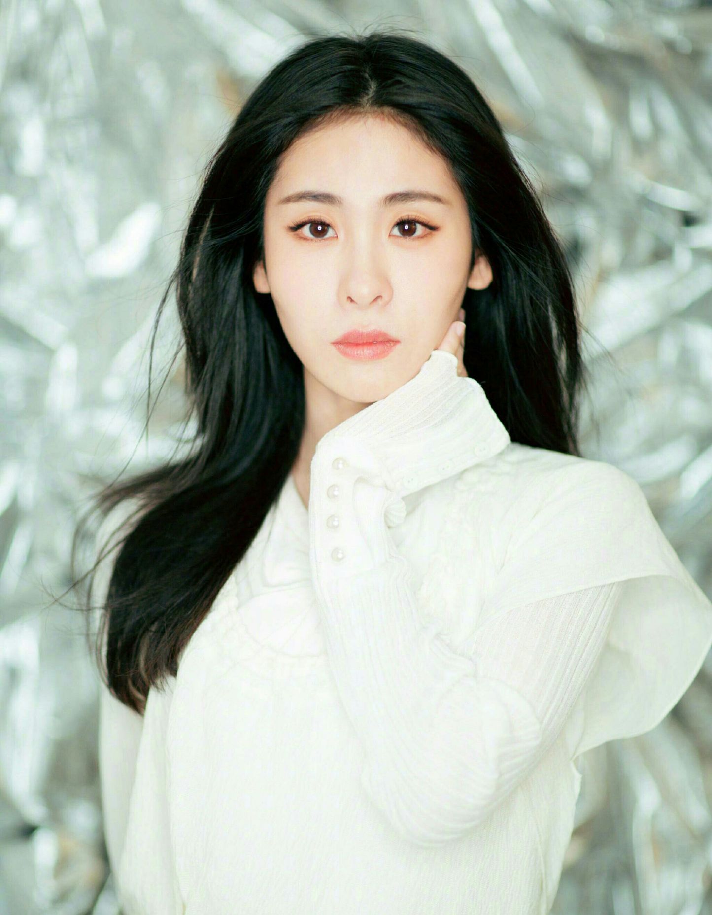 明星张碧晨娱乐圈实力歌手是华语乐坛中比较有音色辨识的女歌星