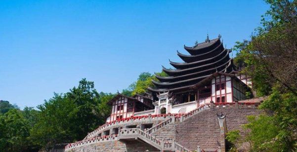 重庆江津石门大佛——自古便有"万里长江第一大佛"之美誉!