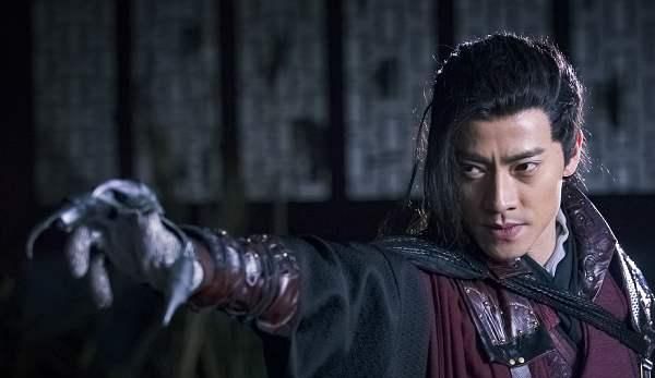 《倚天屠龙记》中殷野王武功如何?比肩武当七侠,匹敌灭绝师太