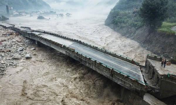 汶川人口多少_汶川地震死了多少人