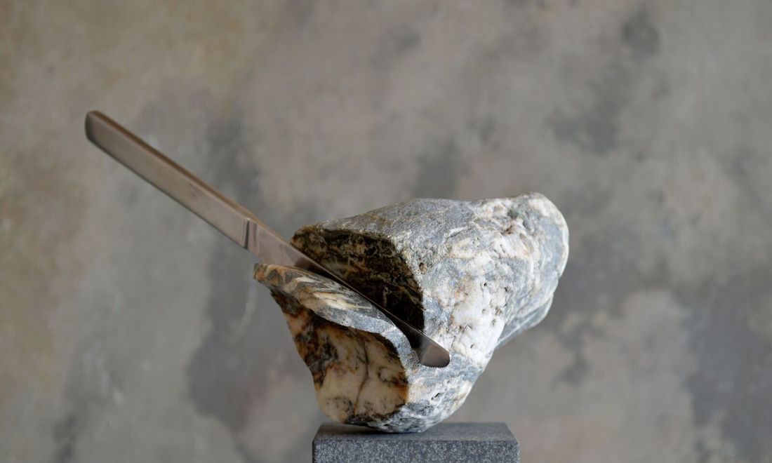 日本艺术家Hirotoshi Ito巧妙雕刻的石头雕塑作品