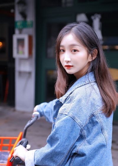 snh48-张怡晒出随拍美照,女神称"今年夏至是蓝色的"|张怡|蓝色|女神