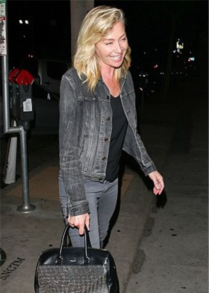 艾伦·德杰尼勒斯(ellen degeneres )和妻子波西亚·德·罗西(portia