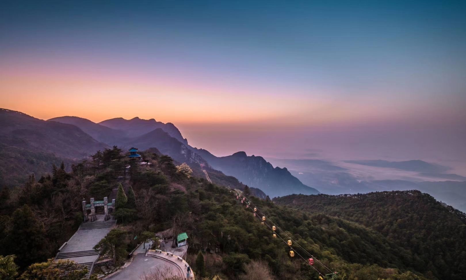 在庐山含鄱口看日出,迎接清晨的第一缕阳光_高清图集_新浪网