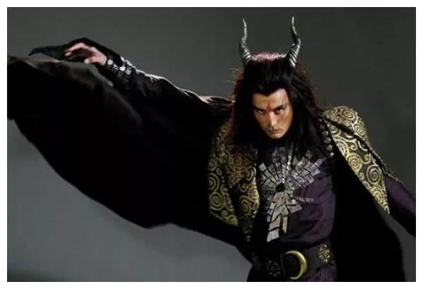 难怪魔尊重楼这么眼熟原来还演过一起来看流星雨藏得太深