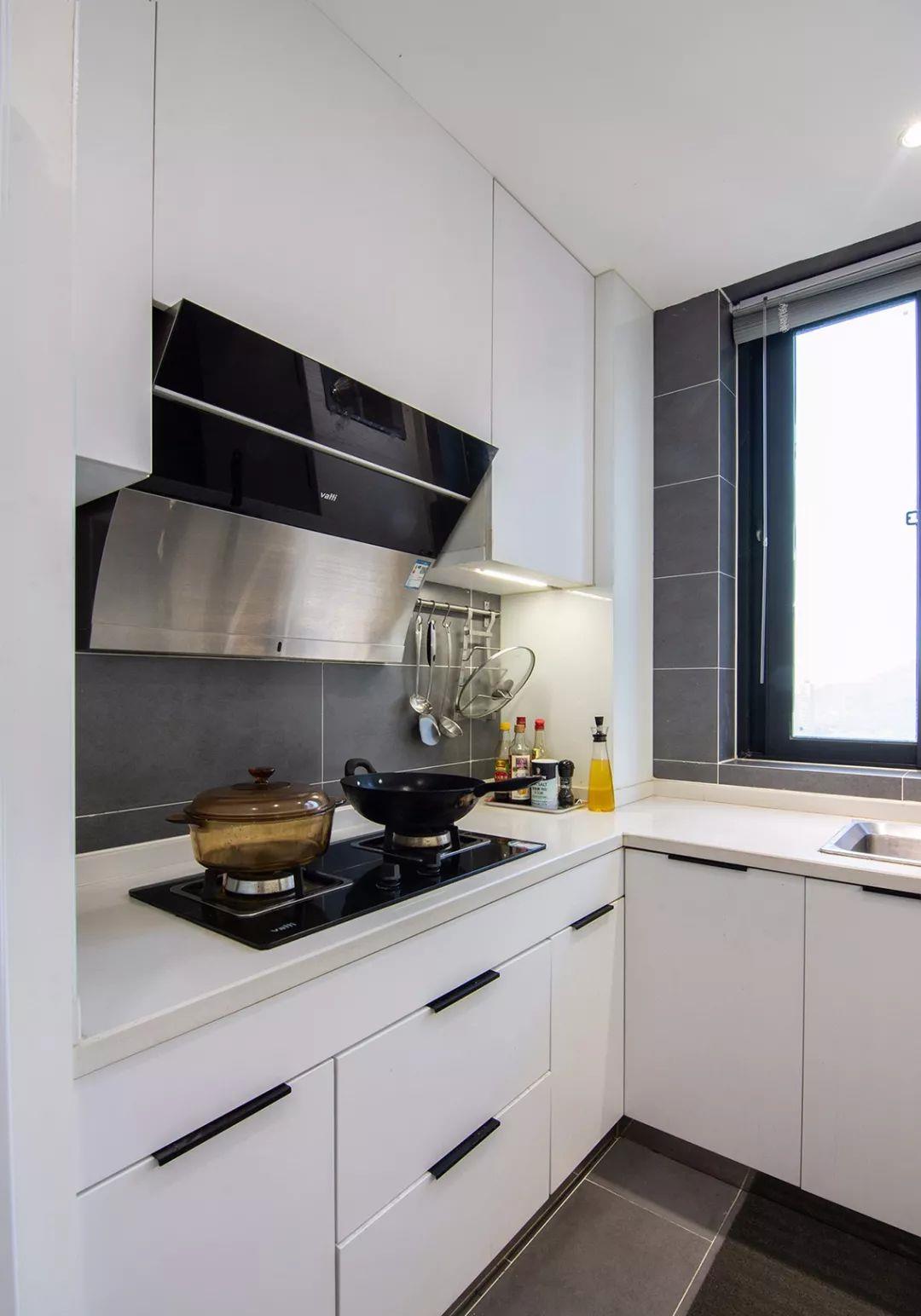 小户型厨房采光不好又太窄?你可以尝试这些设计方案