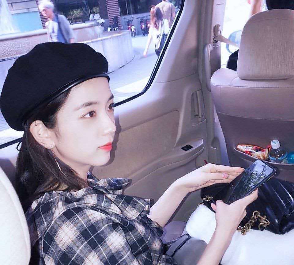 jisoo金智秀的贝雷帽造型从未让人失望过,四代女团的颜值扛把子_高清