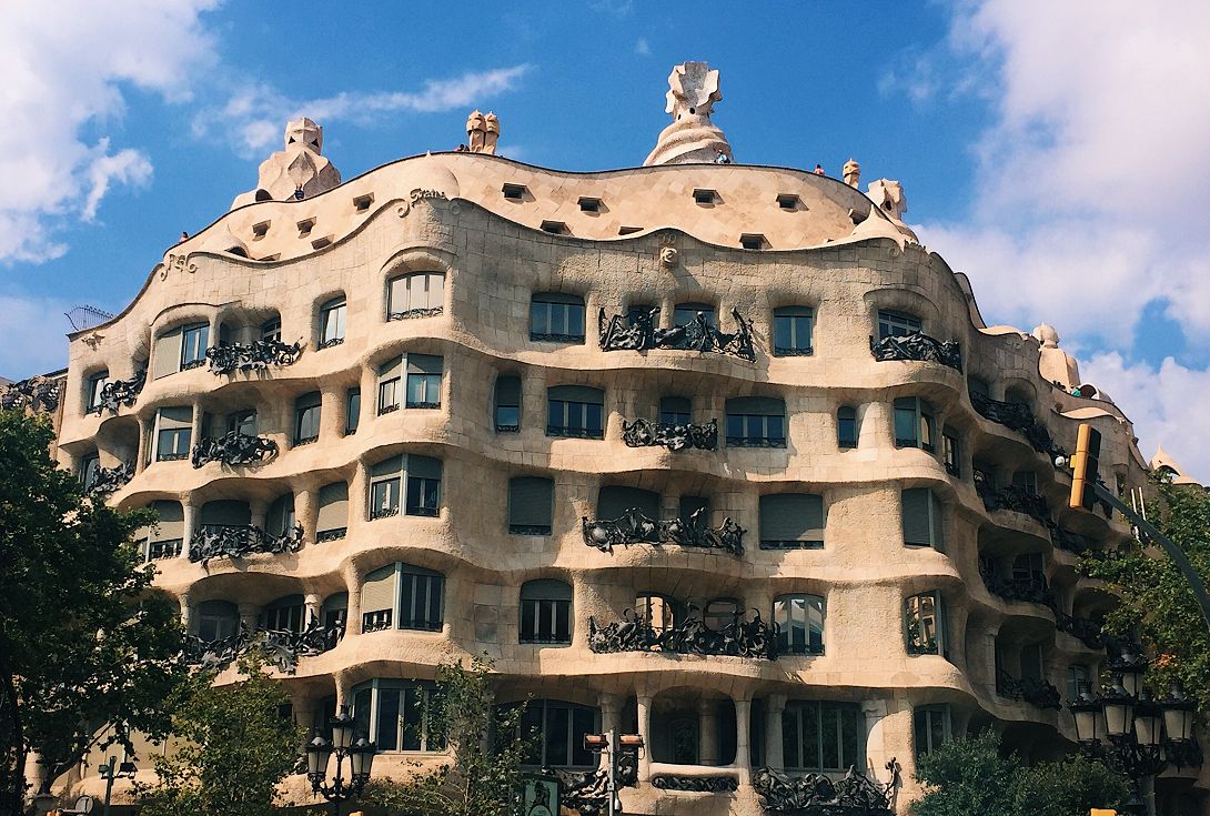 米拉之家,高迪最后的私人订制,画出了最美的上帝曲线