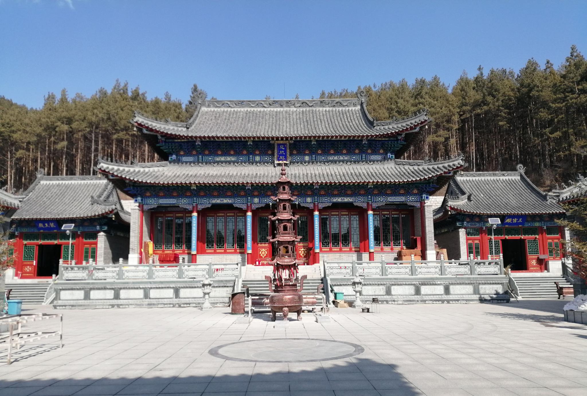 有这样一处道教建筑,格外吸引人眼球,那就是吉林五龙宫