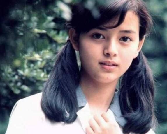 镜头下的70年代老照片 图1撞脸吴磊 图3是70年代的北京大学