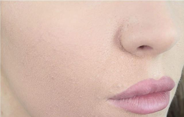 冬季妆容卡粉浮粉?斑驳?不服帖?问题可能出在上妆步骤和手法!