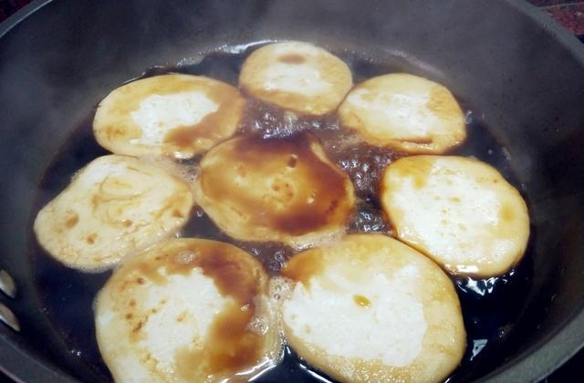 2,糯米饼经过水煮后,再煎