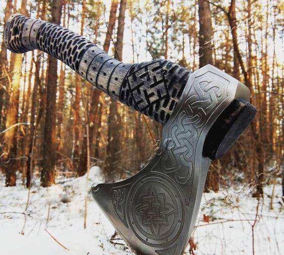 维京海盗纵横北欧时期 最著名的战斗利器之首 维京战斧