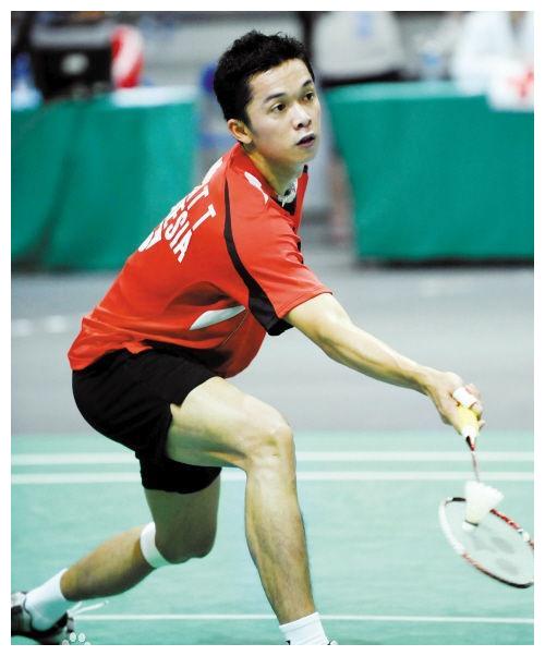 陶菲克·希达亚特(taufik hidayat),1981年出生于印度尼西亚万隆,前