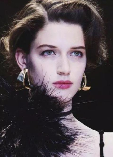 德国超模约瑟芬·范德尔登这精致的面孔,简直美到出尘绝世!