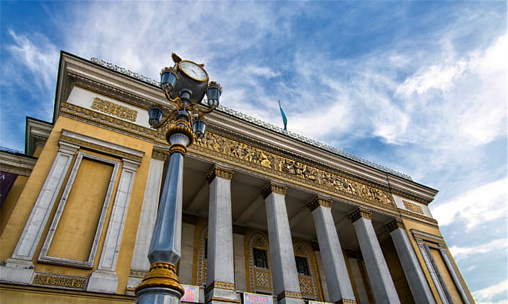 哈萨克斯坦劲旅阿拉木图凯拉特对阵希腊豪门奥林匹亚科斯争夺晋级主动权