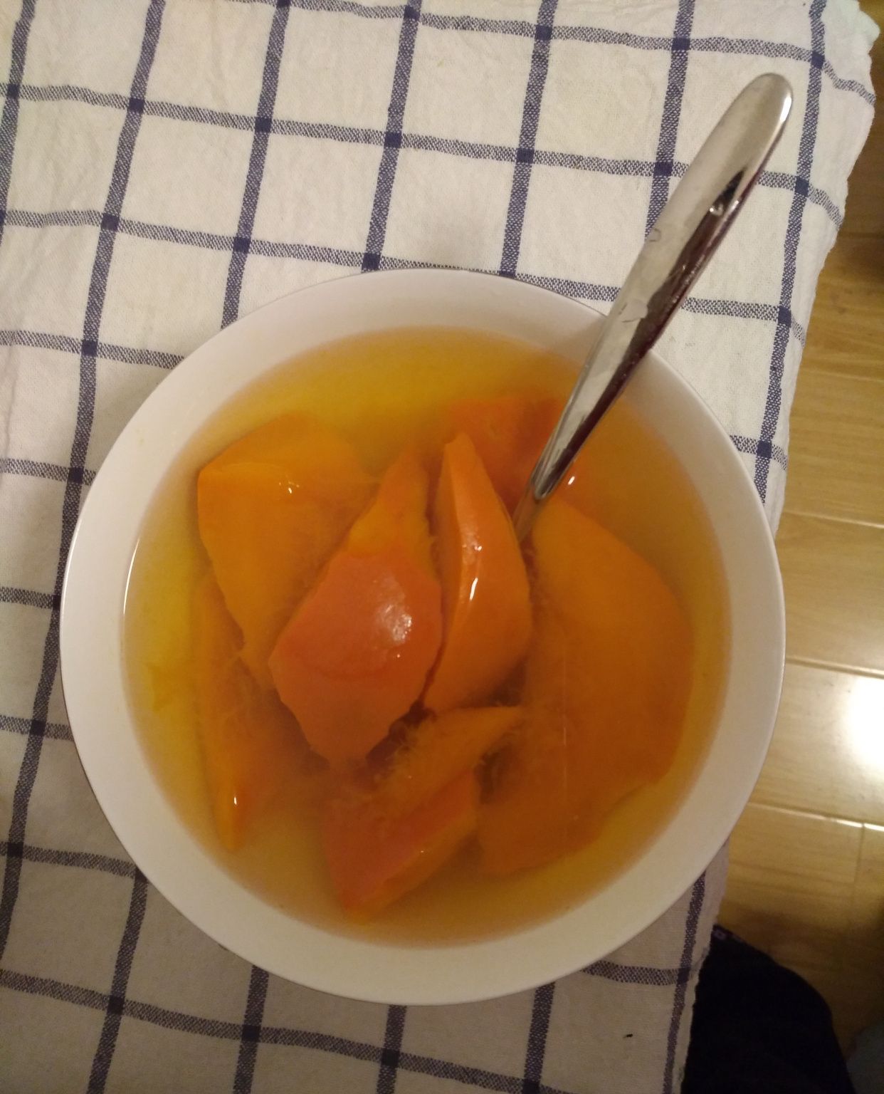 今晚煮碗冰糖南瓜汤,换换口味