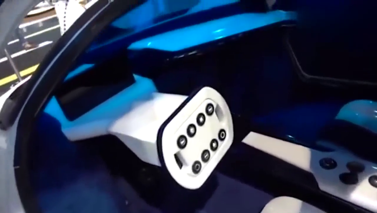 迪拜小哥Mo Vlogs家的豪车!有钱人的世界