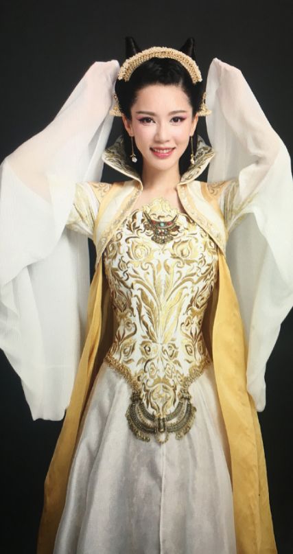 潘霜霜清纯靓丽精致优雅十分撩人