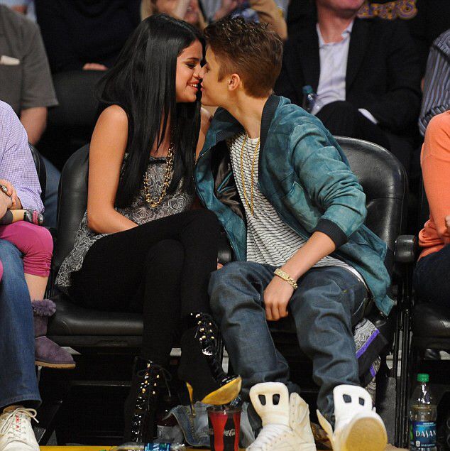 bieber)和赛琳娜(selena gomez)有过一段轰轰烈烈的感情,虽然比伯已经