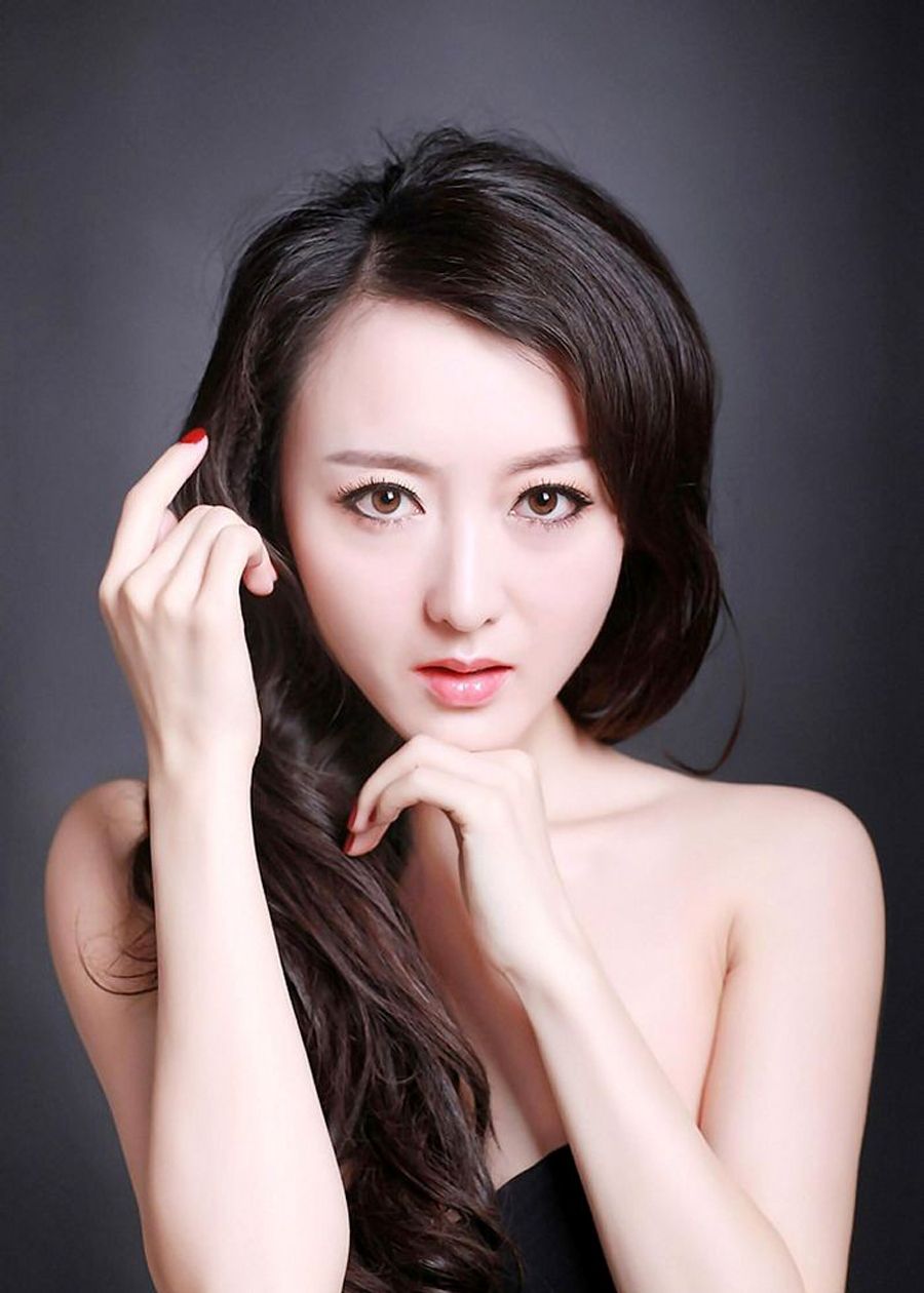 11张唯美照片不一样的何晴恰如荷月清风徐徐而来