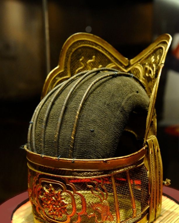 不知道汉服长啥样不要紧去孔府看看三百年前的明朝人穿什么