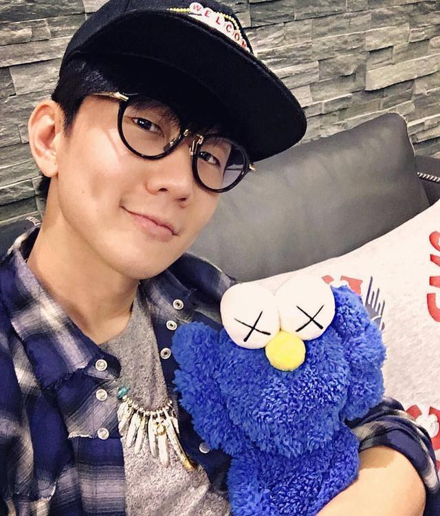 酒窝男孩林俊杰,豪宅奢华时尚,餐厅装修个性十足貌似古代客栈