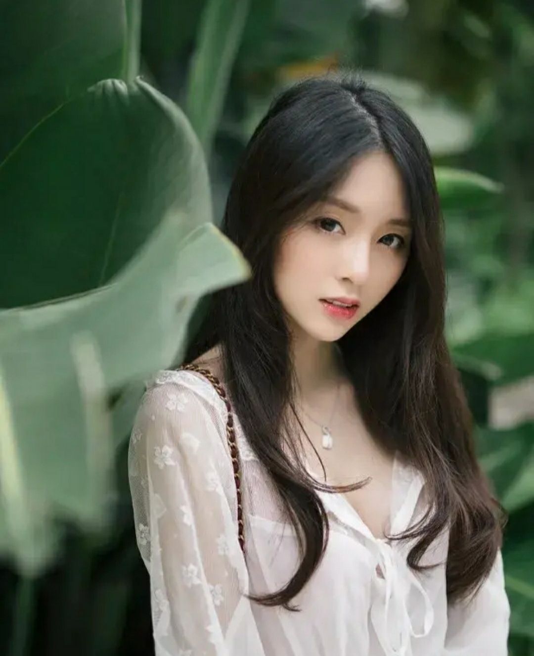 可爱动人,貌美如花的女人,你更喜欢哪一张?