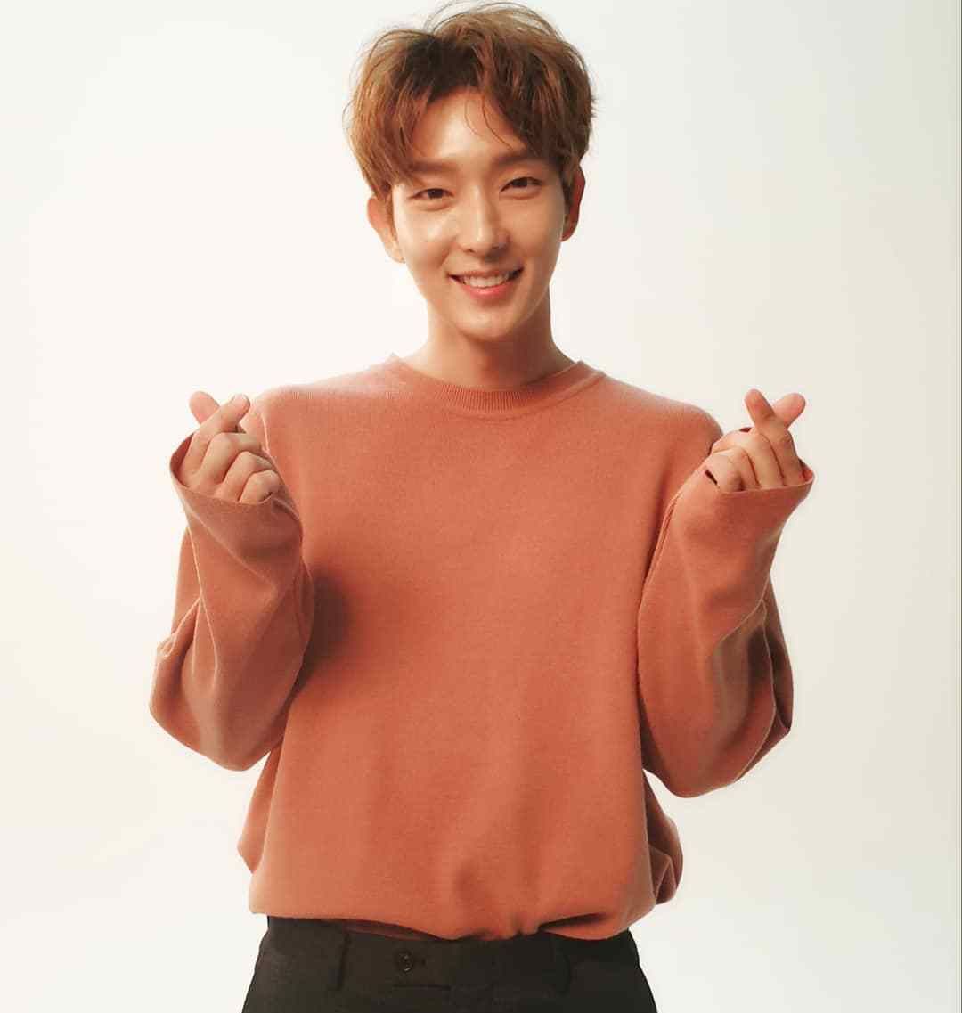 美得像画一样的男人 努力成就梦想中的自己 李准基