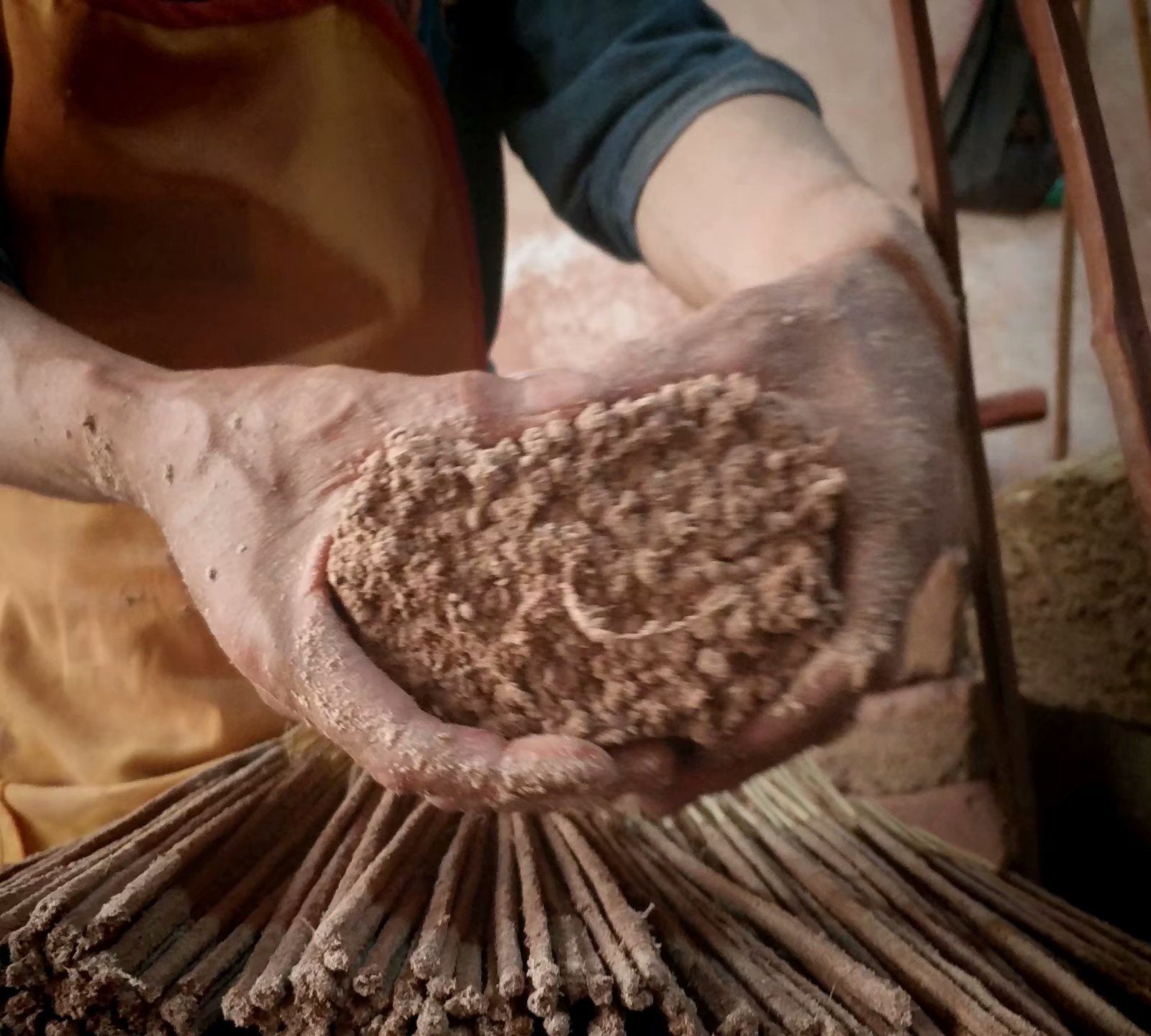 守护非遗,老手艺手工制香工序