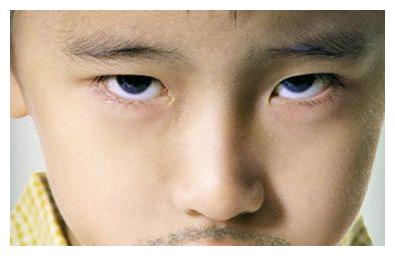 10岁男孩长出胡子被告知"性早熟",身高难超1米6,家长:我的错