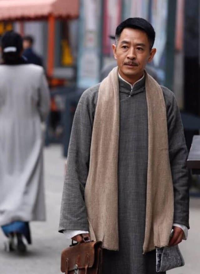 郭晓峰《伪装者》黎叔的出现,开启了我隔山隔水的牵念